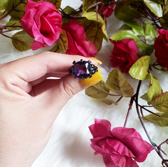 Purple Skull Stone Ring - Picture 3 of 4